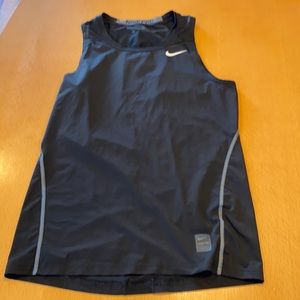 Nike sleeveless pro shirt only worn once